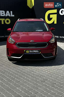 Внедорожник / Кроссовер Kia Niro 2017 в Львове