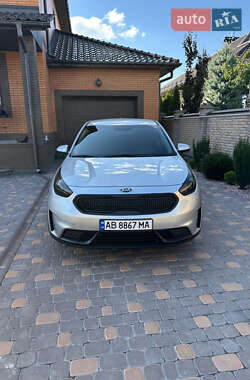 Позашляховик / Кросовер Kia Niro 2017 в Вінниці