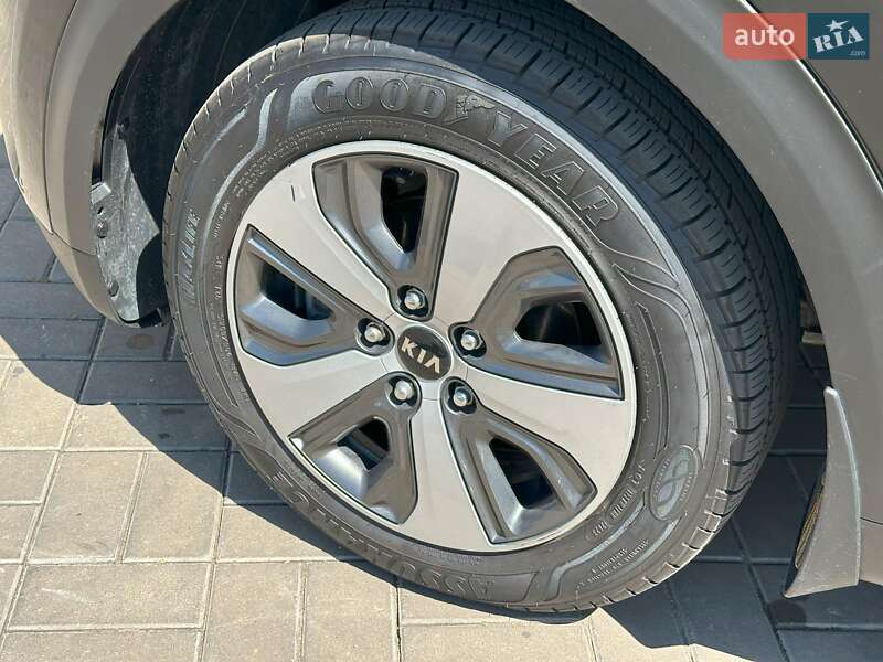 Внедорожник / Кроссовер Kia Niro 2018 в Одессе