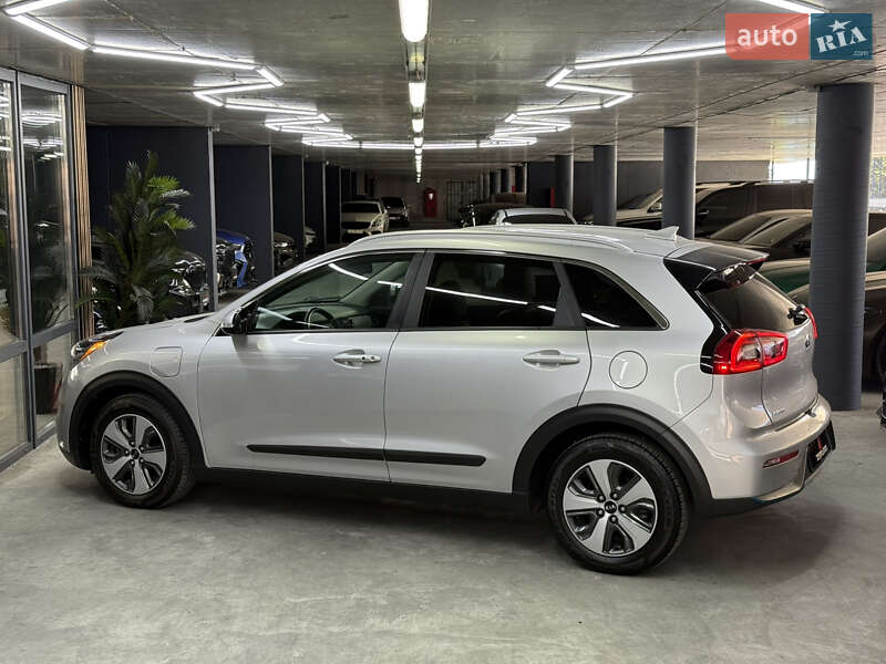 Позашляховик / Кросовер Kia Niro 2017 в Одесі фото 10 Позашляховик / Кросовер Kia Niro 2017 в Одесі