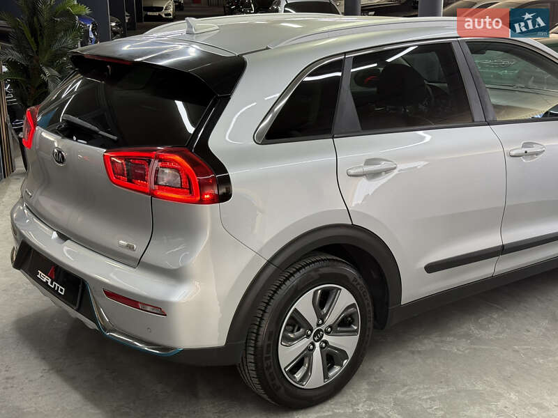 Позашляховик / Кросовер Kia Niro 2017 в Одесі фото 16 Позашляховик / Кросовер Kia Niro 2017 в Одесі