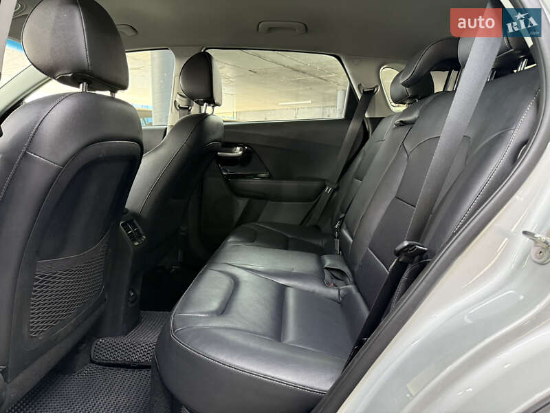Позашляховик / Кросовер Kia Niro 2017 в Одесі фото 24 Позашляховик / Кросовер Kia Niro 2017 в Одесі