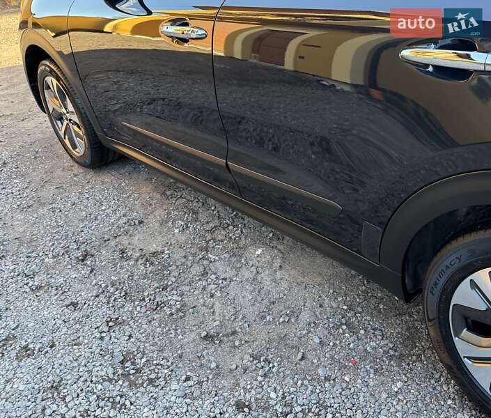 Позашляховик / Кросовер Kia Niro 2020 в Львові