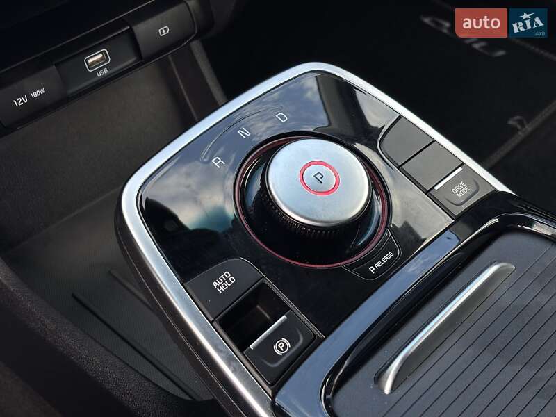 Позашляховик / Кросовер Kia Niro 2020 в Львові