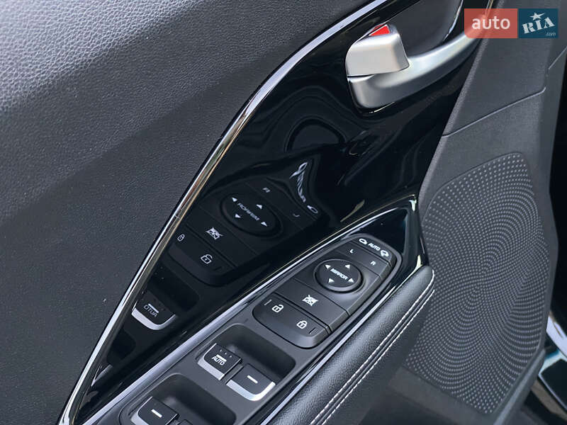 Позашляховик / Кросовер Kia Niro 2021 в Львові