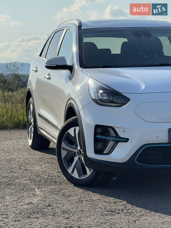 Внедорожник / Кроссовер Kia Niro 2021 в Дрогобыче