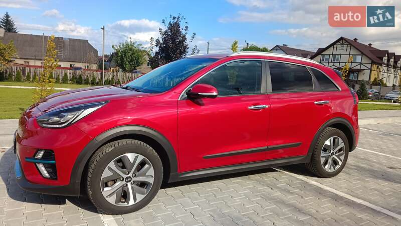Позашляховик / Кросовер Kia Niro 2020 в Львові