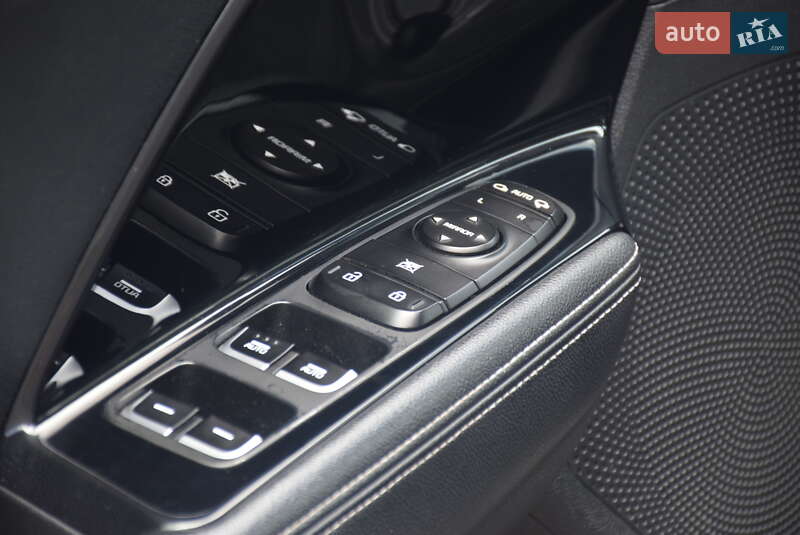 Внедорожник / Кроссовер Kia Niro 2022 в Ровно