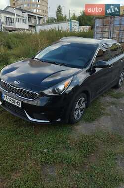 Позашляховик / Кросовер Kia Niro 2017 в Києві