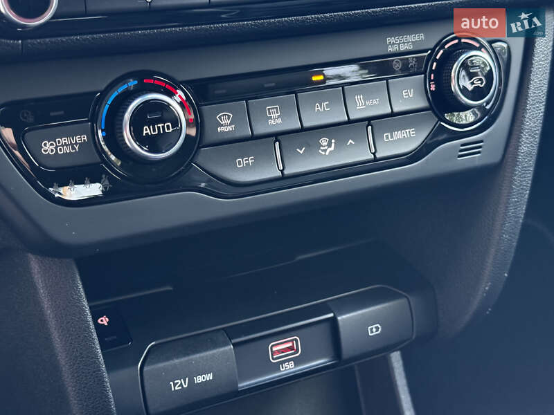 Позашляховик / Кросовер Kia Niro 2020 в Києві фото 56 Позашляховик / Кросовер Kia Niro 2020 в Києві