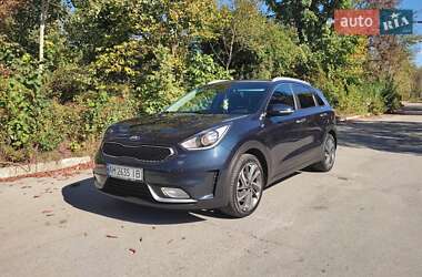 Внедорожник / Кроссовер Kia Niro 2017 в Звягеле