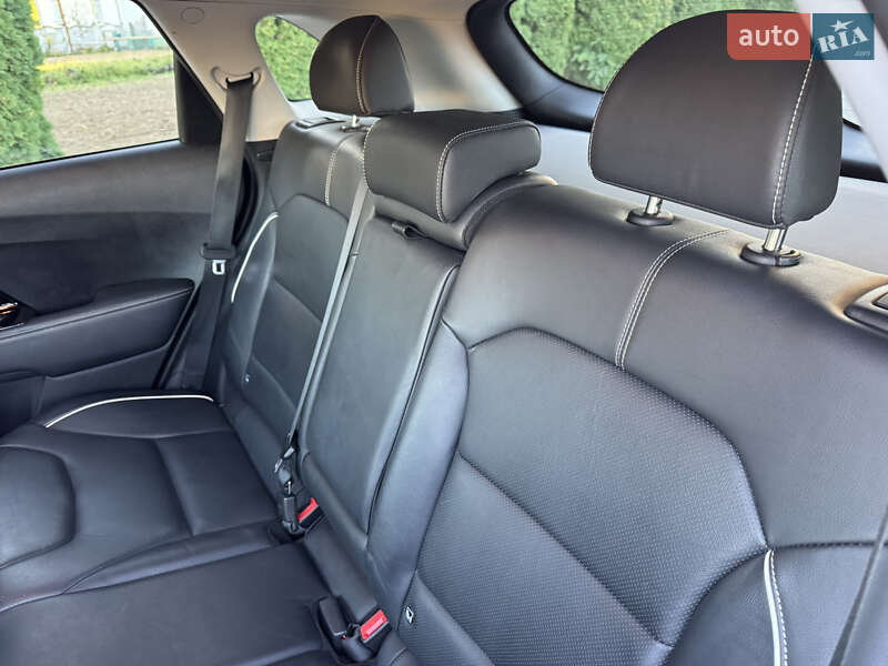 Внедорожник / Кроссовер Kia Niro 2020 в Дубно