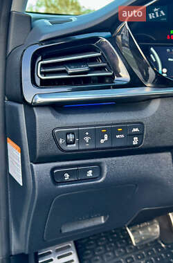 Внедорожник / Кроссовер Kia Niro 2020 в 