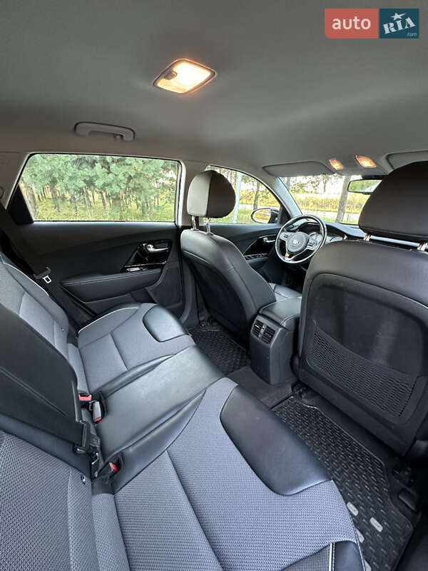 Внедорожник / Кроссовер Kia Niro 2020 в Золочеве фото 37 Внедорожник / Кроссовер Kia Niro 2020 в Золочеве