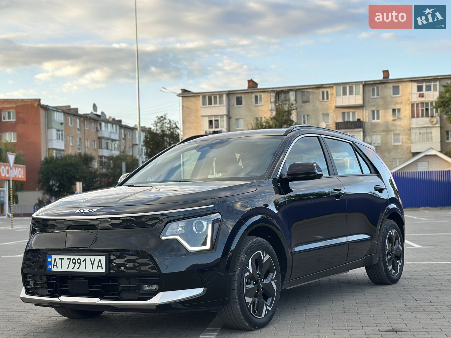 2023 Kia Niro - фото 1