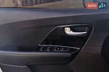 Внедорожник / Кроссовер Kia Niro 2019 в 