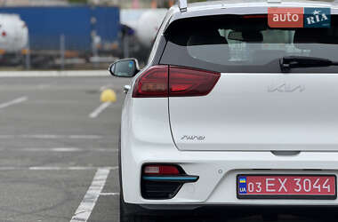 Внедорожник / Кроссовер Kia Niro 2022 в 