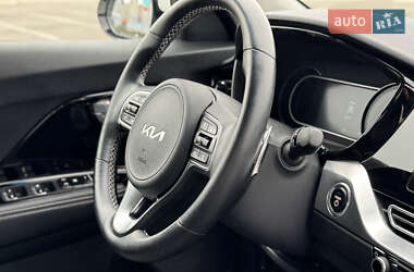 Внедорожник / Кроссовер Kia Niro 2022 в 
