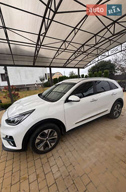 Внедорожник / Кроссовер Kia Niro 2020 в Староконстантинове