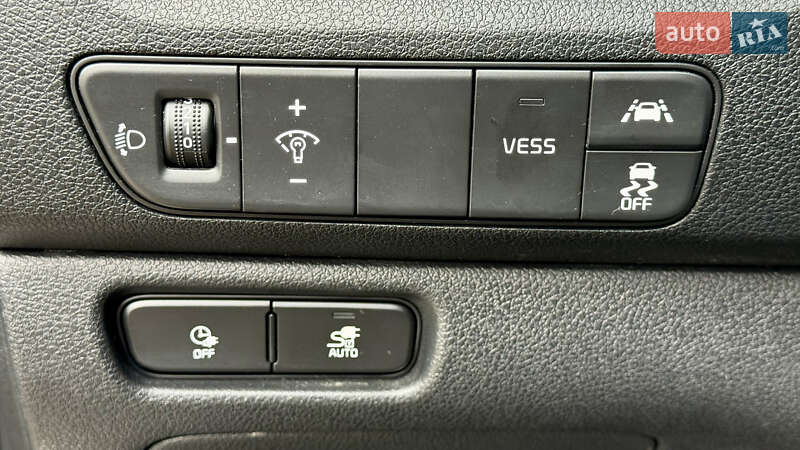 Внедорожник / Кроссовер Kia Niro 2020 в Самборе