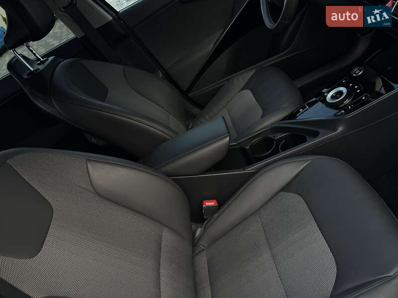 Позашляховик / Кросовер Kia Niro 2022 в Львові фото 53 Позашляховик / Кросовер Kia Niro 2022 в Львові