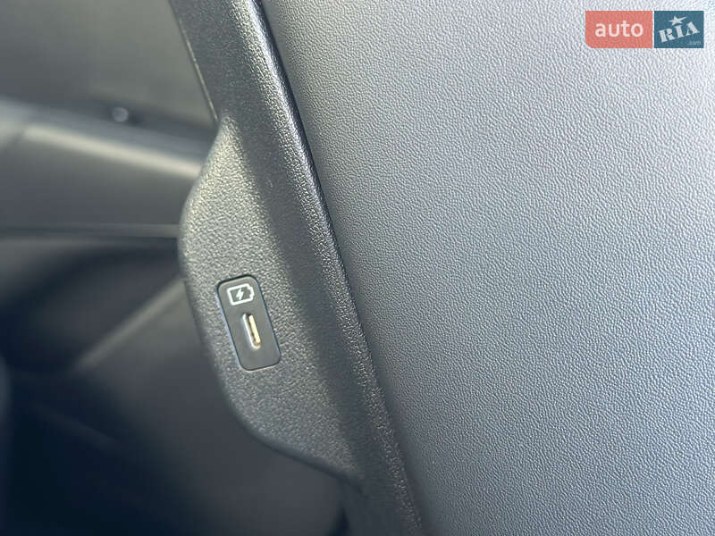 Внедорожник / Кроссовер Kia Niro 2022 в Дрогобыче