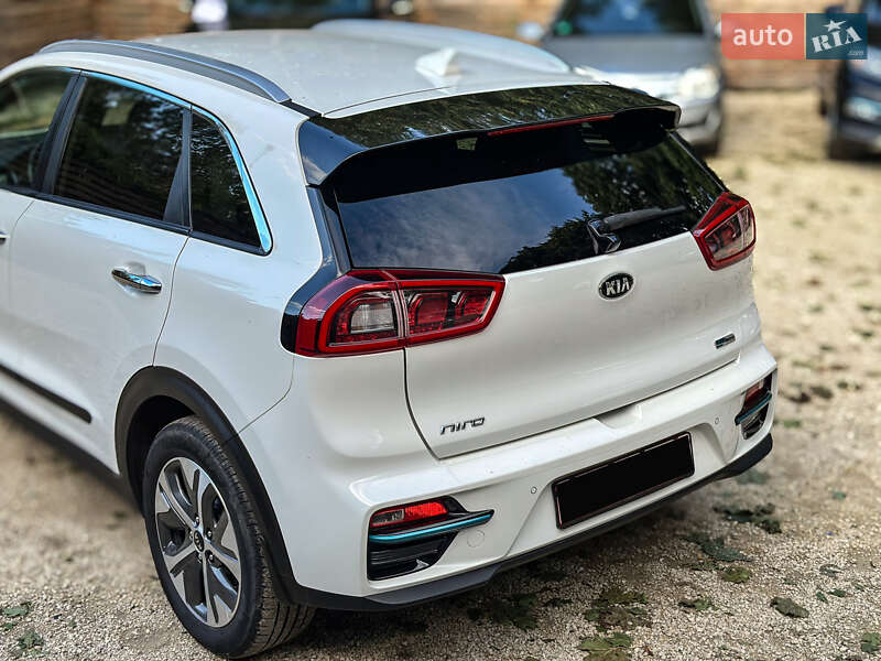Позашляховик / Кросовер Kia Niro 2019 в Бродах фото 36 Позашляховик / Кросовер Kia Niro 2019 в Бродах