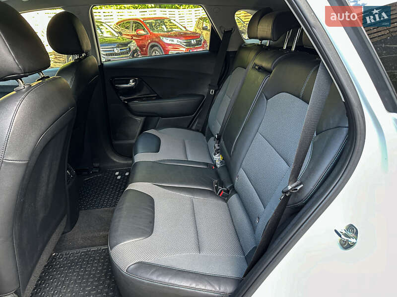 Позашляховик / Кросовер Kia Niro 2019 в Бродах фото 87 Позашляховик / Кросовер Kia Niro 2019 в Бродах