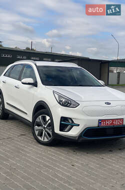 Внедорожник / Кроссовер Kia Niro 2021 в 