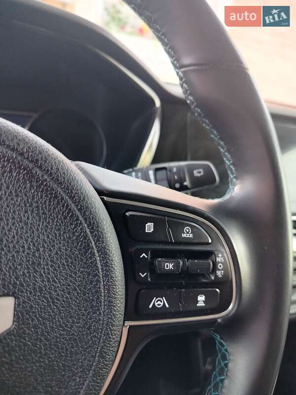 Позашляховик / Кросовер Kia Niro 2021 в Ірпені