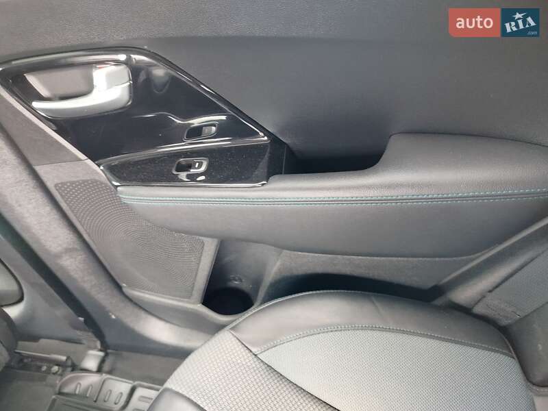 Позашляховик / Кросовер Kia Niro 2021 в Ірпені