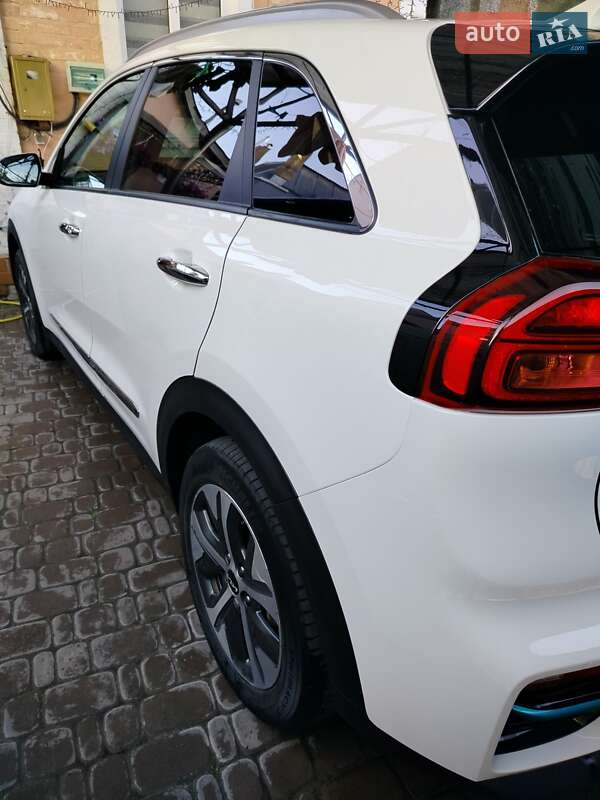 Позашляховик / Кросовер Kia Niro 2021 в Ірпені