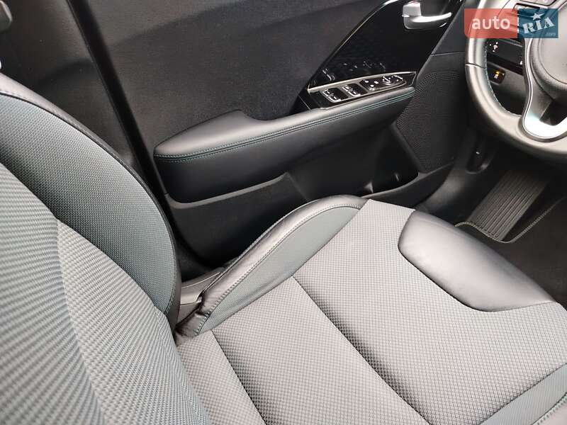 Позашляховик / Кросовер Kia Niro 2021 в Ірпені