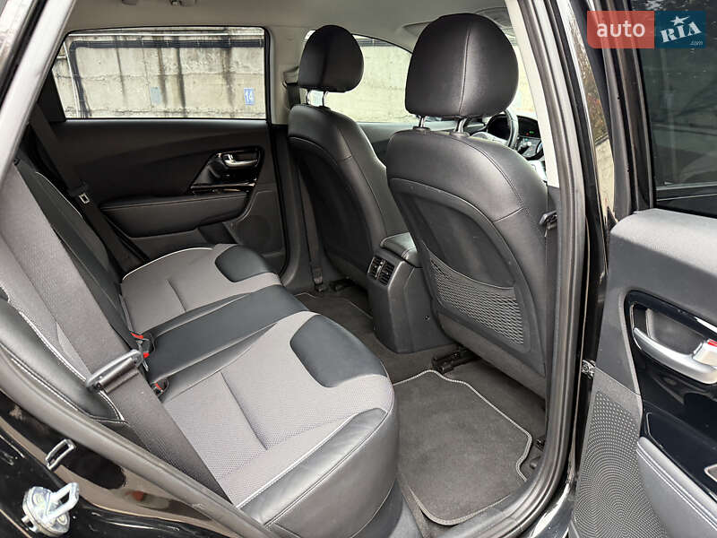 Внедорожник / Кроссовер Kia Niro 2022 в Ровно фото 53 Внедорожник / Кроссовер Kia Niro 2022 в Ровно