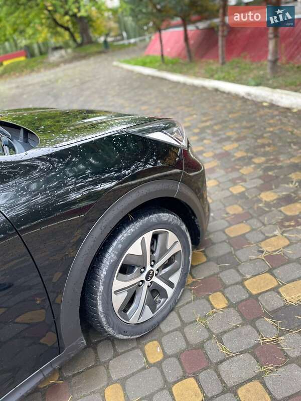 Позашляховик / Кросовер Kia Niro 2020 в Луцьку фото 8 Позашляховик / Кросовер Kia Niro 2020 в Луцьку