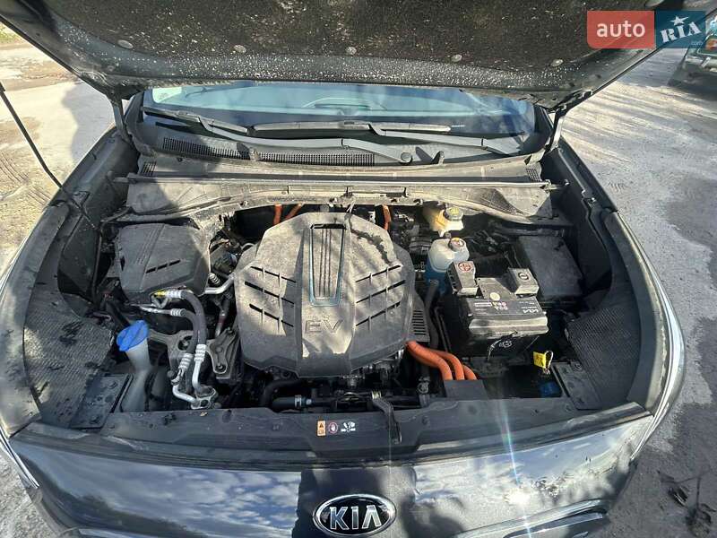 Позашляховик / Кросовер Kia Niro 2020 в Львові