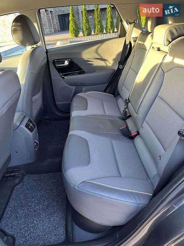 Позашляховик / Кросовер Kia Niro 2020 в Львові