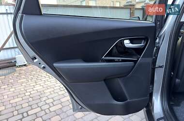 Внедорожник / Кроссовер Kia Niro 2022 в 