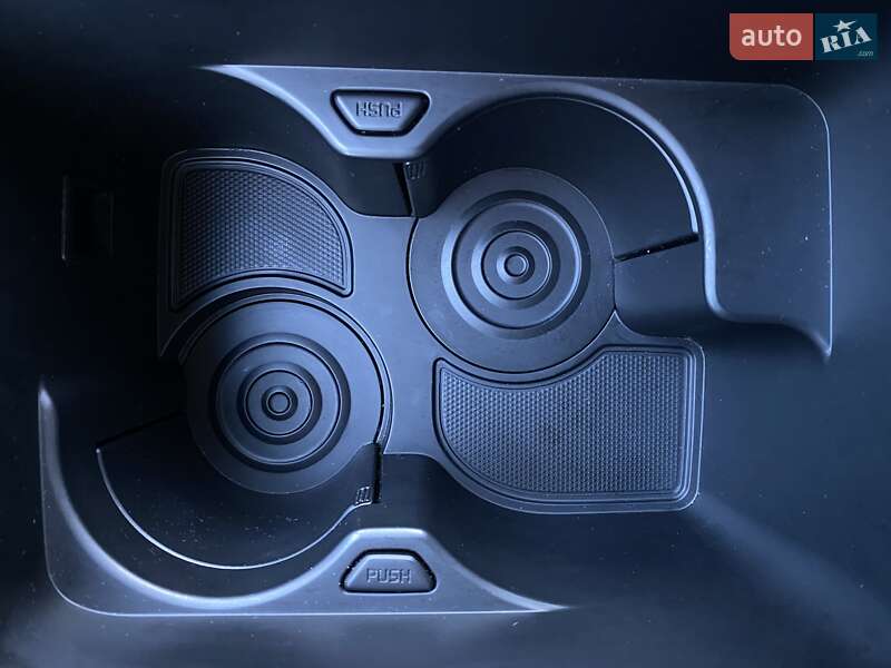 Внедорожник / Кроссовер Kia Niro 2020 в Львове