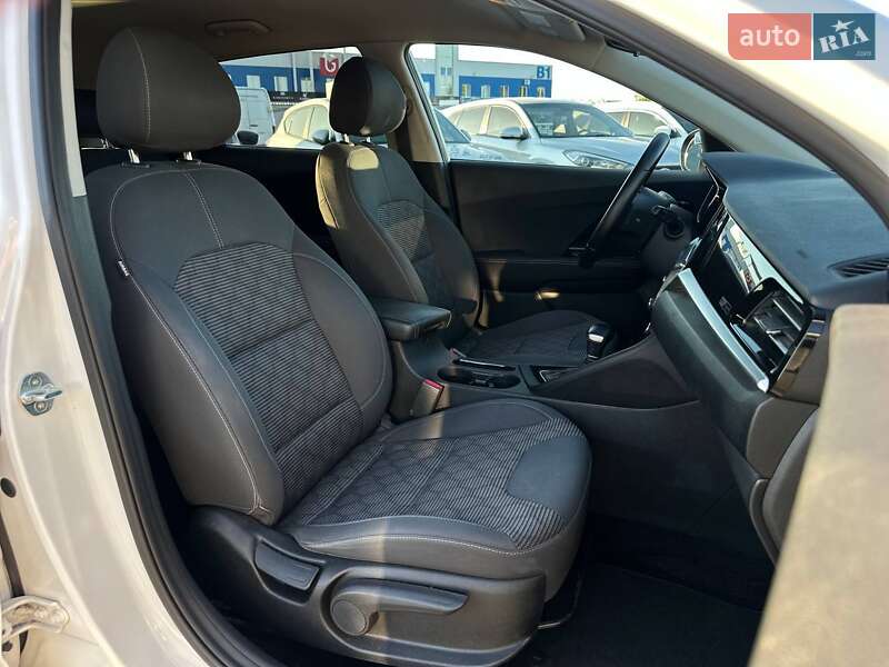 Позашляховик / Кросовер Kia Niro 2020 в Києві фото 14 Позашляховик / Кросовер Kia Niro 2020 в Києві