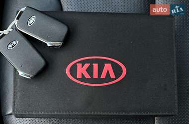Внедорожник / Кроссовер Kia Niro 2021 в 