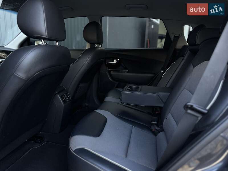 Позашляховик / Кросовер Kia Niro 2020 в Івано-Франківську
