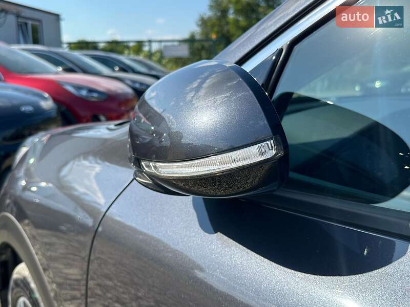 Позашляховик / Кросовер Kia Niro 2020 в Львові