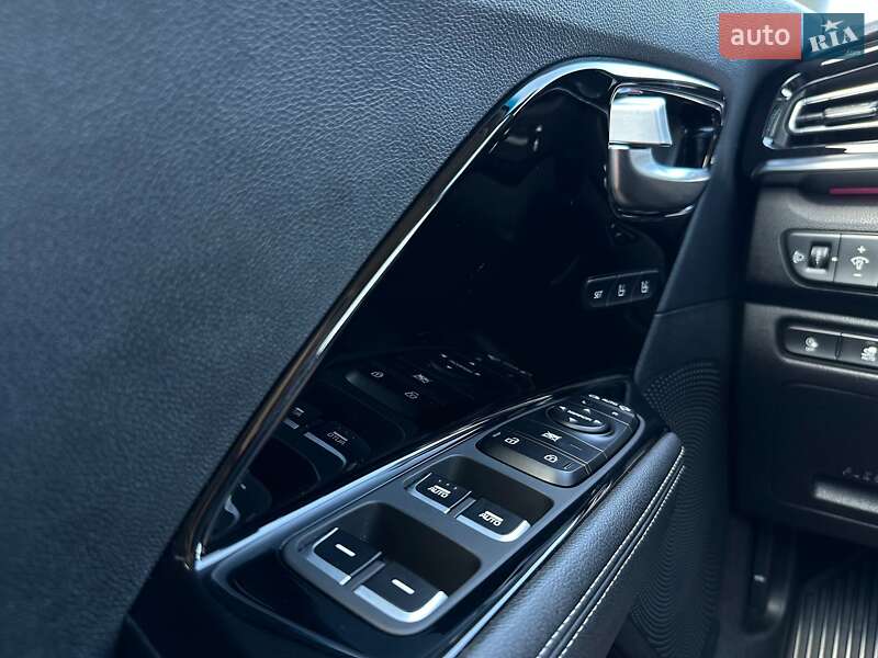 Позашляховик / Кросовер Kia Niro 2020 в Львові