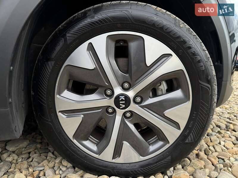 Позашляховик / Кросовер Kia Niro 2020 в Львові фото 27 Позашляховик / Кросовер Kia Niro 2020 в Львові