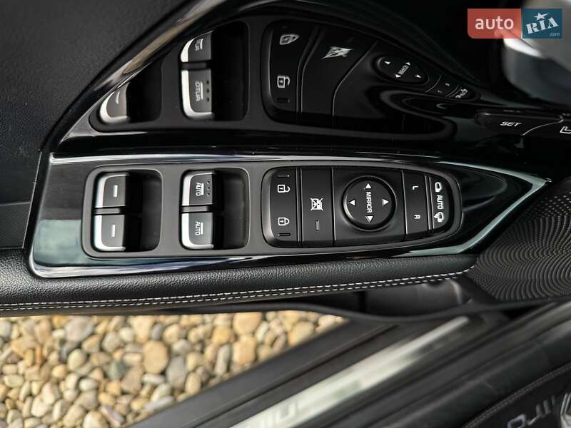 Позашляховик / Кросовер Kia Niro 2020 в Львові фото 40 Позашляховик / Кросовер Kia Niro 2020 в Львові