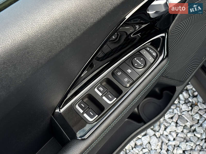 Внедорожник / Кроссовер Kia Niro 2021 в Львове