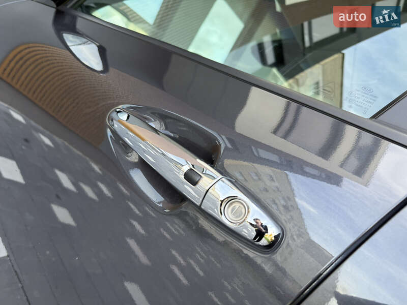 Позашляховик / Кросовер Kia Niro 2020 в Трускавці