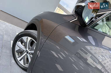 Позашляховик / Кросовер Kia Niro 2020 в  фото 36 Позашляховик / Кросовер Kia Niro 2020 в