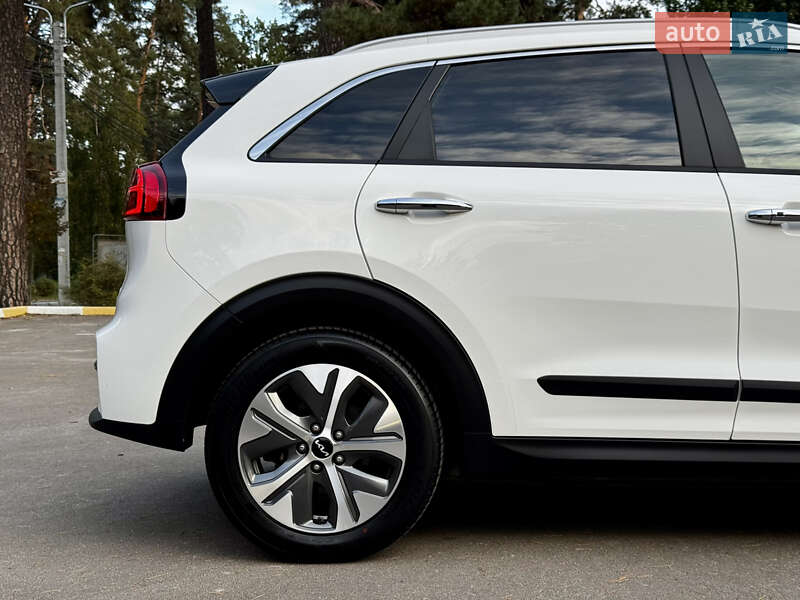 Внедорожник / Кроссовер Kia Niro 2022 в Киеве